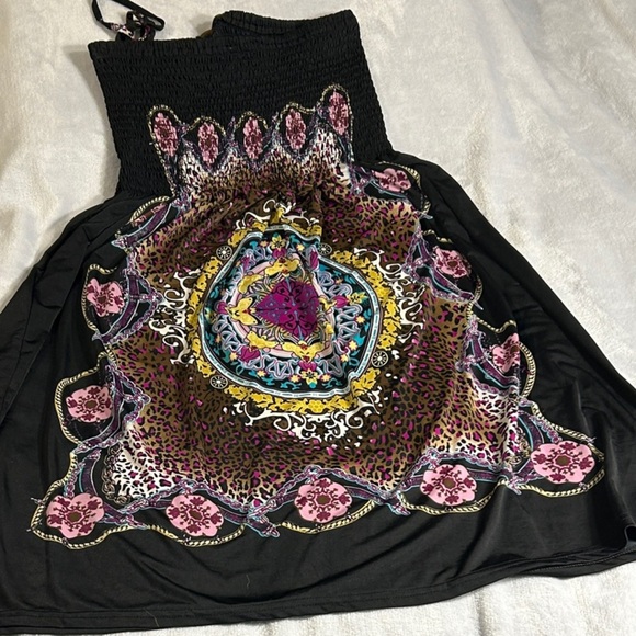 Magic Black and Pink Halter Dress with Vibrant Pattern - Picture 5 of 12